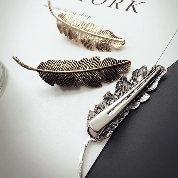 Gold color leaf hair clip - Picture 4 of 6