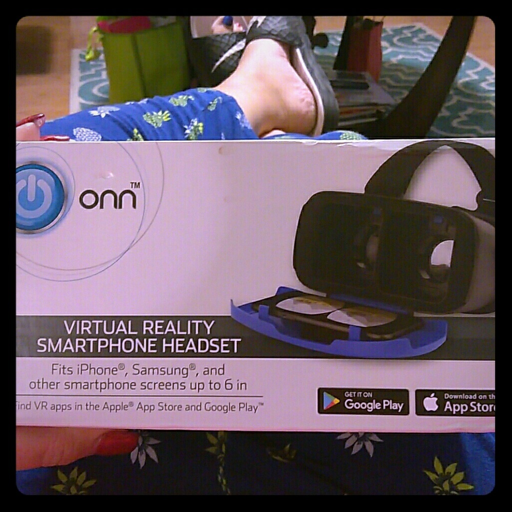 Virtual Reality Smartphone Headset