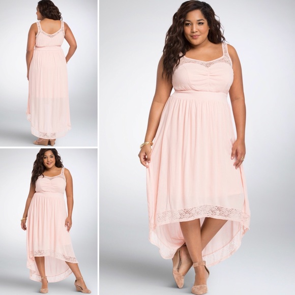 torrid Dresses & Skirts - ONLY 1 LEFT!! 🌸 I Lace Gauze Hi-Lo Maxi Dress