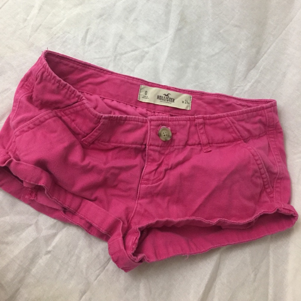 Pink Hollister shorts !