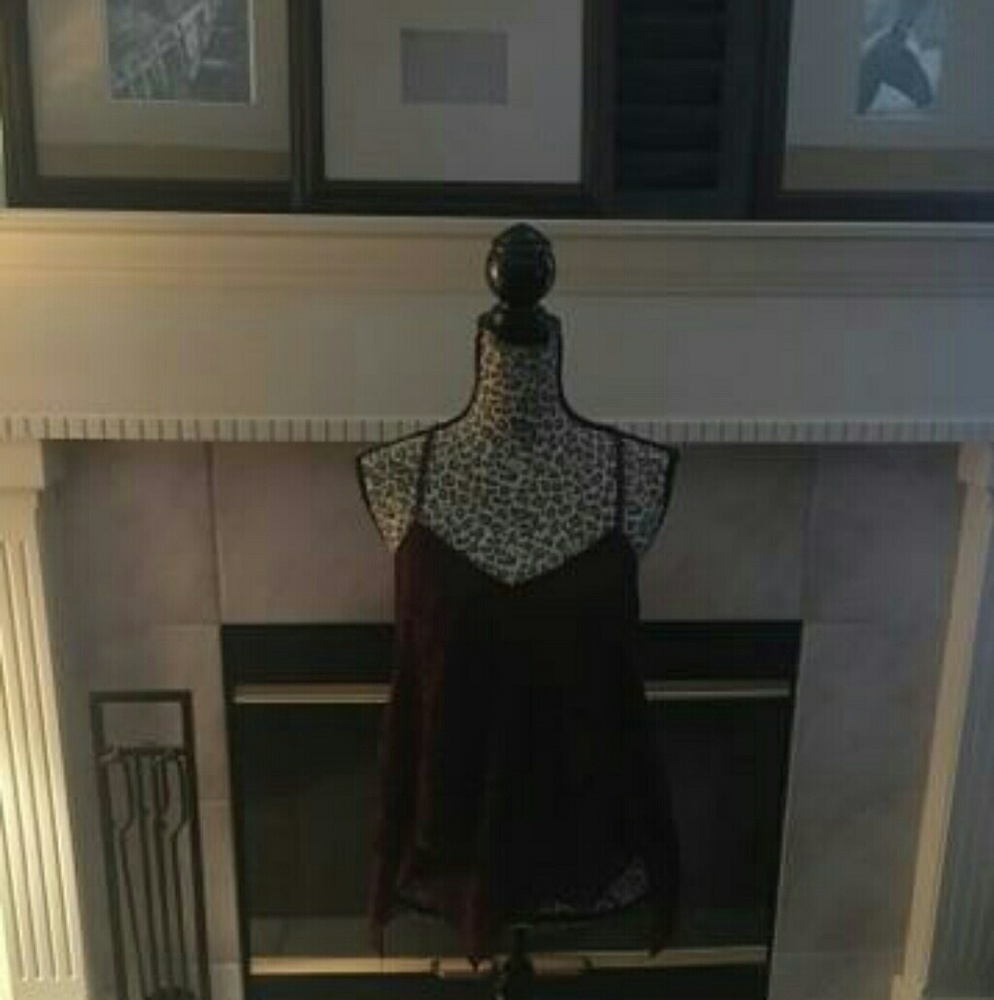 Burgundy lace summer tank