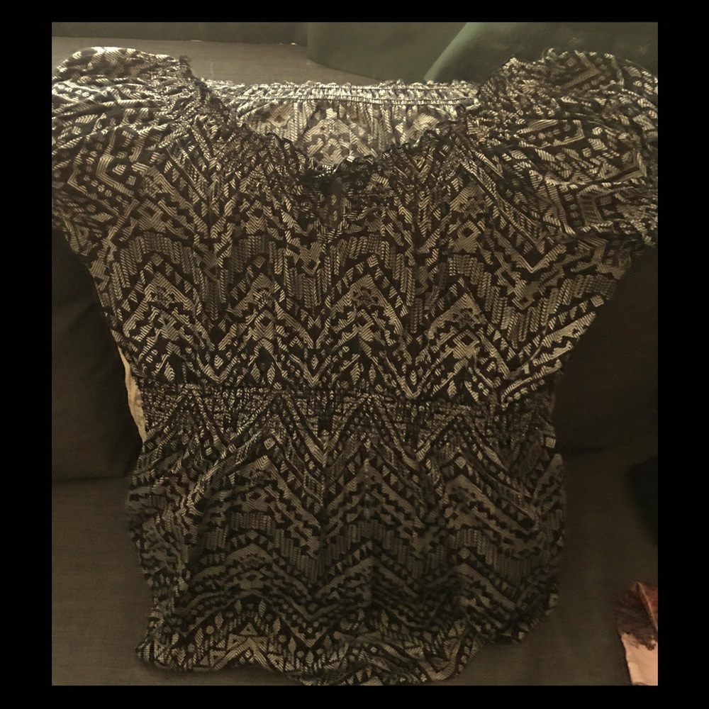 Black and White Tribal design