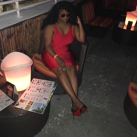 Meet your Posher, Dominique - Picture 1 of 1