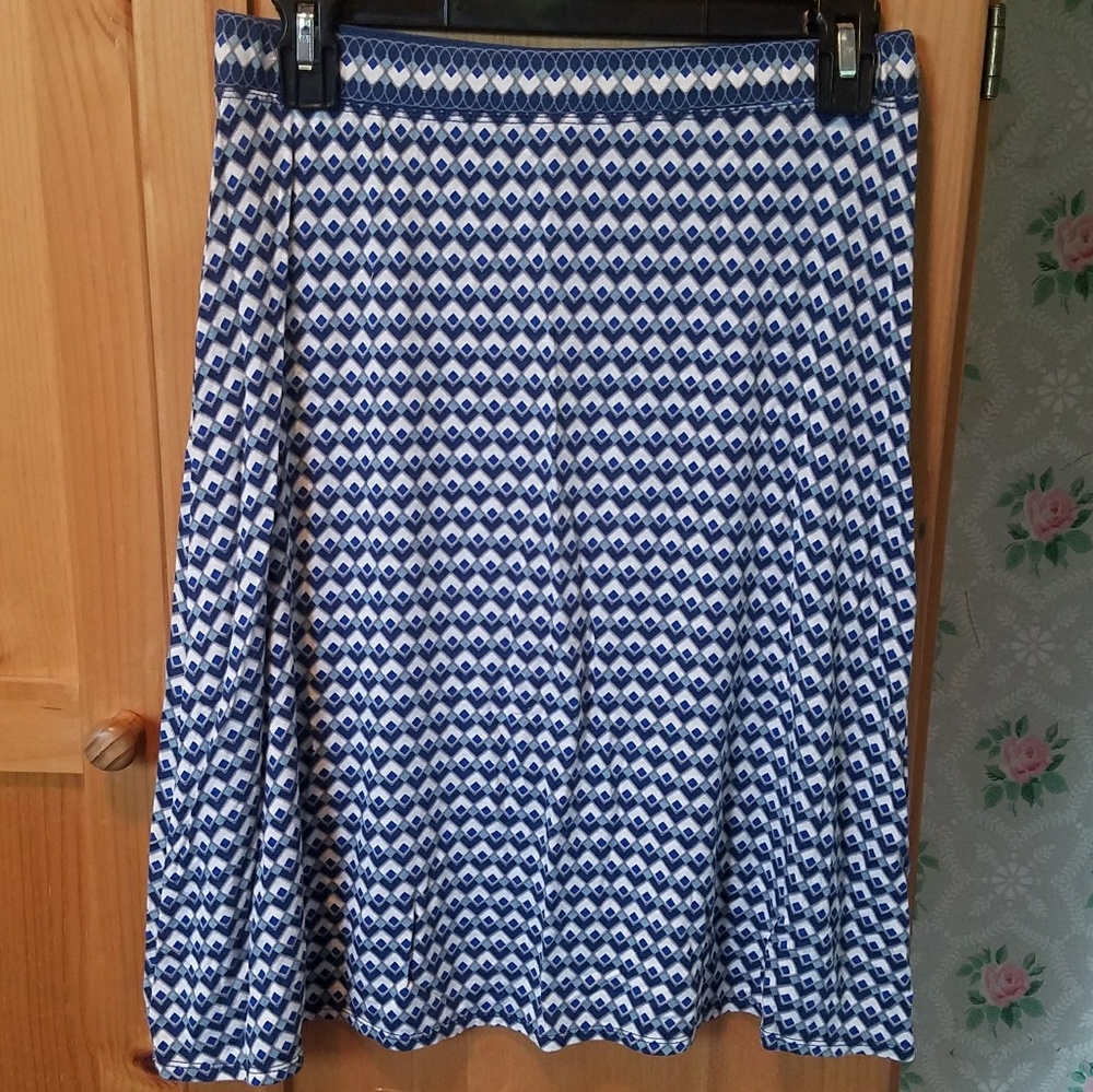 Geometric print swing skirt