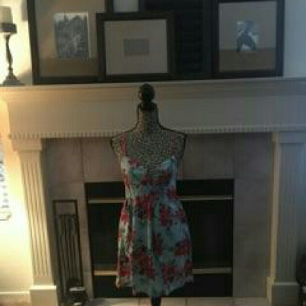 Flowered spring to summer sundress