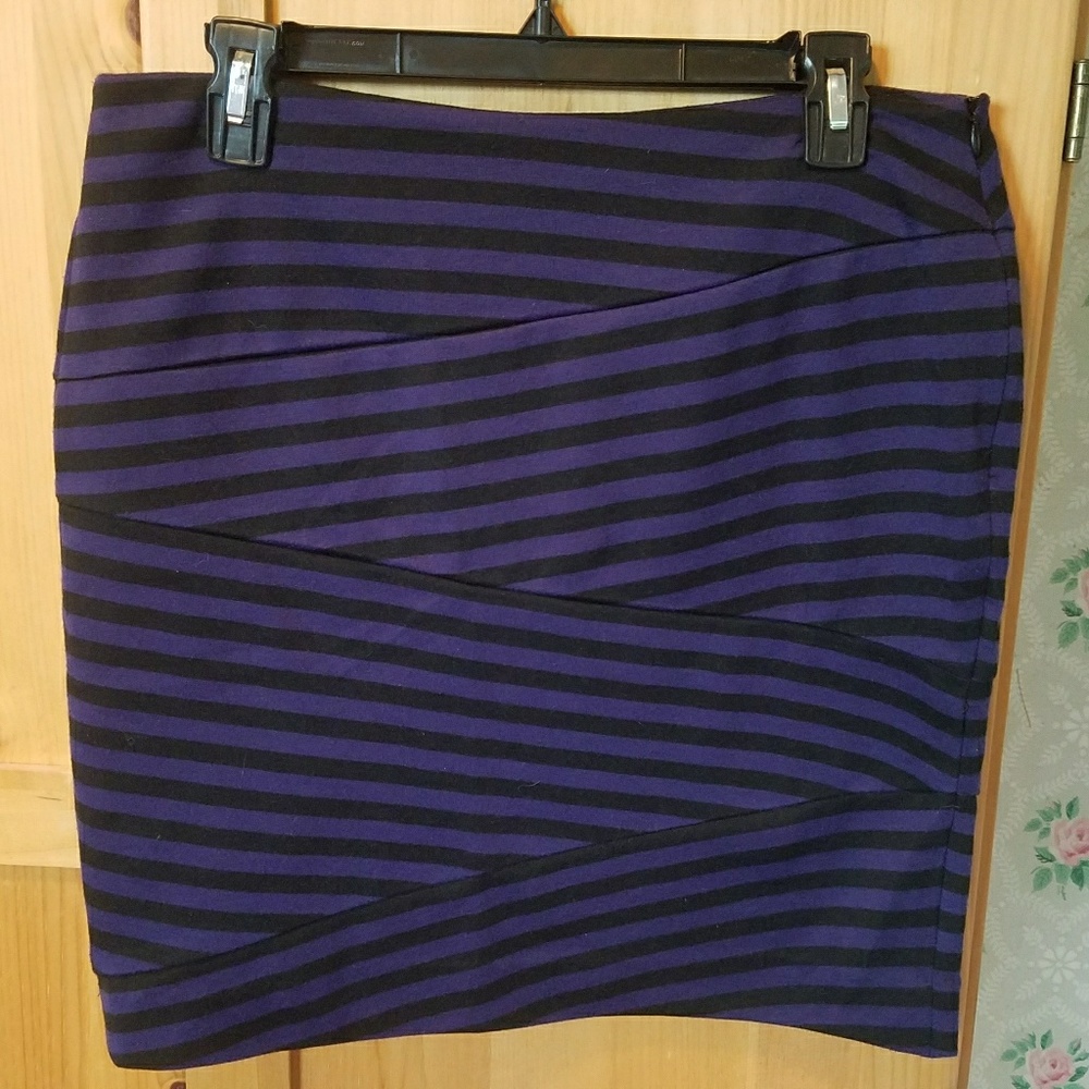 Striped panel bodycon mini skirt