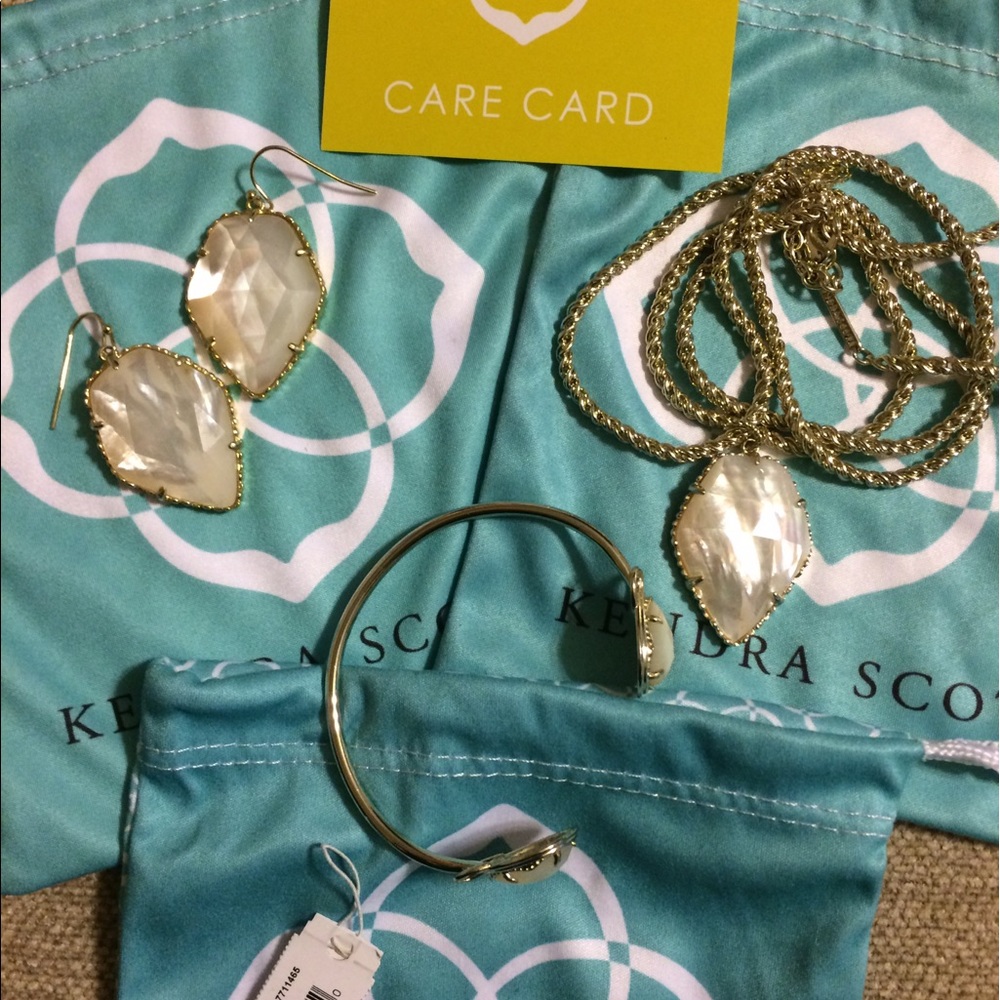 Kendra Scott Corley, Corla and Andy set.