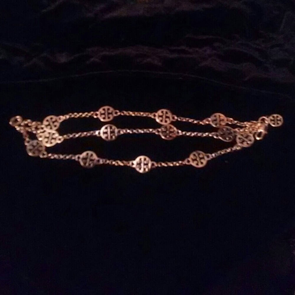 NWOT Tory Burch Gold 3 Strand Bracelet w/pouch - Picture 4 of 7