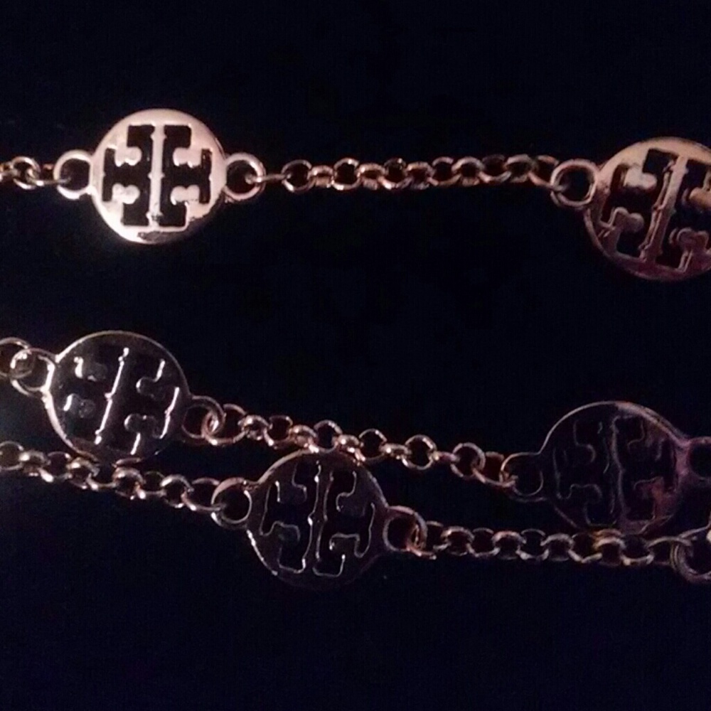 NWOT Tory Burch Gold 3 Strand Bracelet w/pouch - Picture 7 of 7