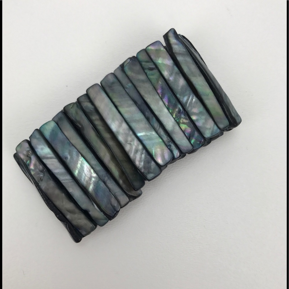 Stretchy Shell Bracelet - Blue/Black Iridescent
