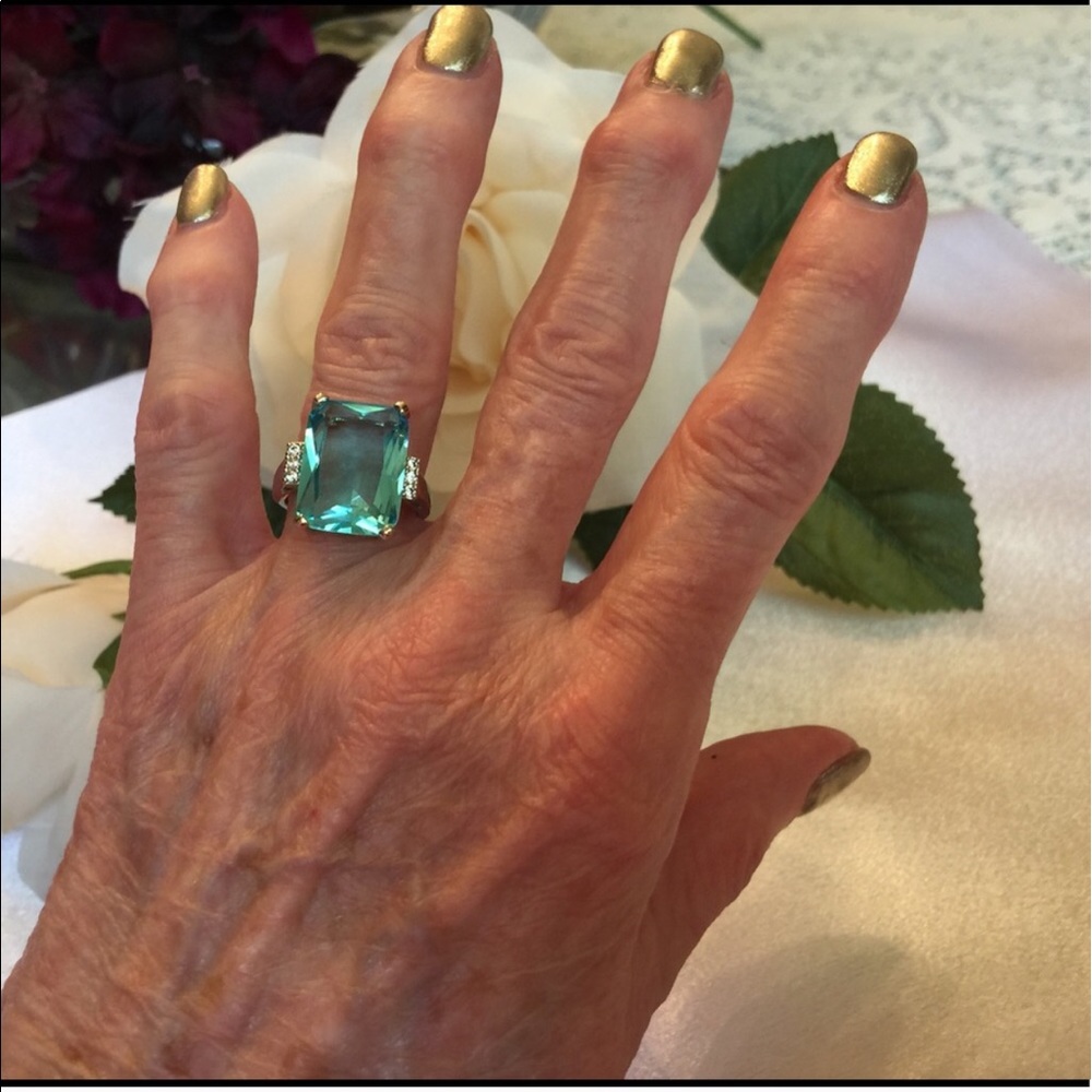 6.26 Total Ct. Aquamarine Ring - Picture 7 of 7