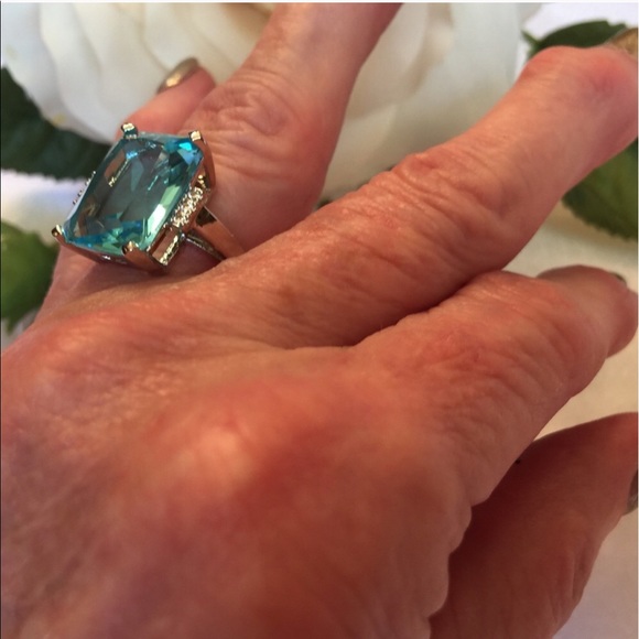 6.26 Total Ct. Aquamarine Ring - Picture 4 of 7