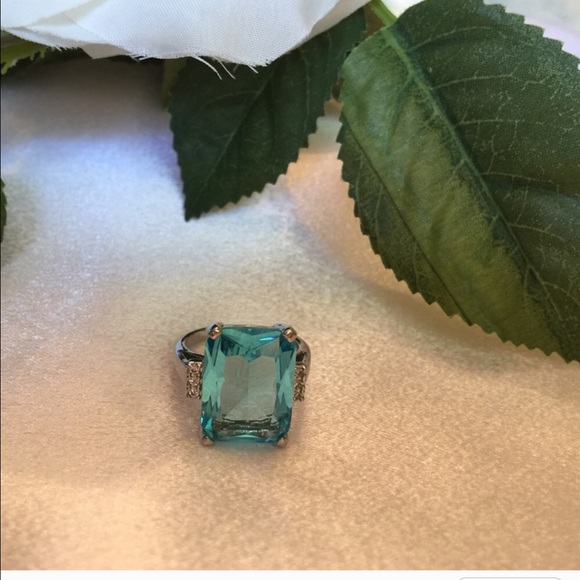 6.26 Total Ct. Aquamarine Ring - Picture 6 of 7