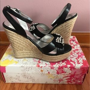 Chinese Laundry wedges