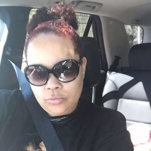 Meet your Posher, Kiya