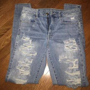 Destroyed skinny jeans