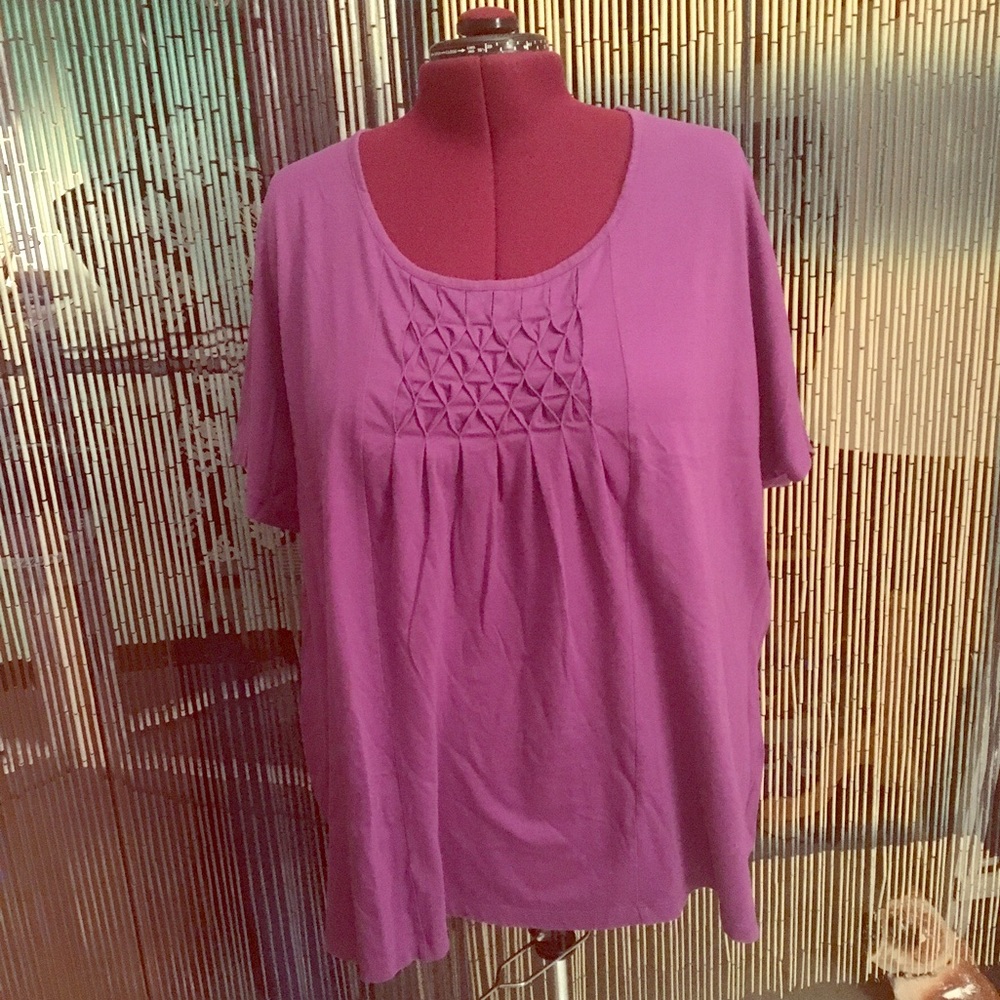5x purple Tshirt with folded ribbon pattern front