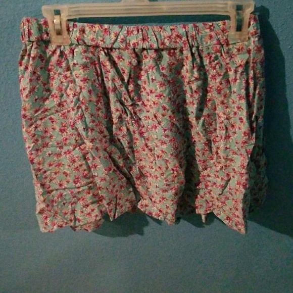 Skirt - Picture 2 of 3