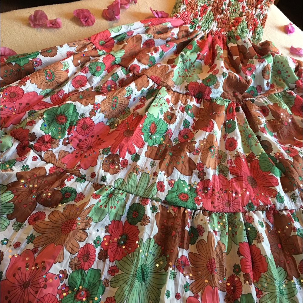🌴$10 SALE🔥 Sexy Summer Dress. Flowy Strapless. - Picture 2 of 4