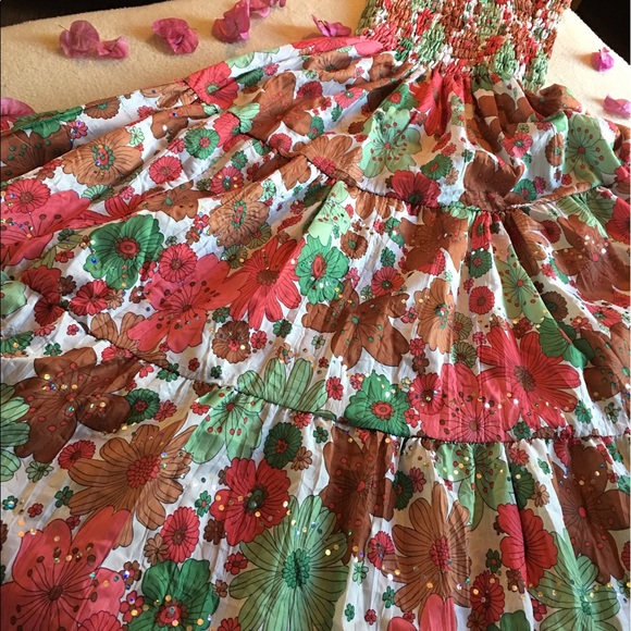 🌴$10 SALE🔥 Sexy Summer Dress. Flowy Strapless. - Picture 2 of 4