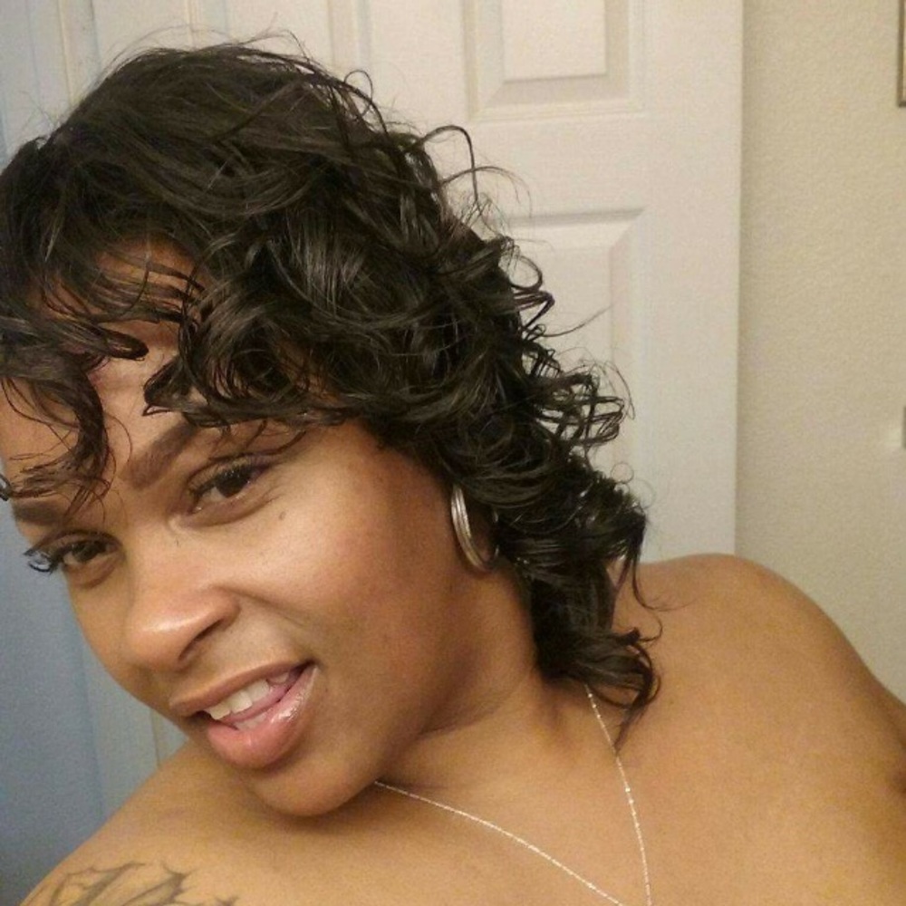 Meet your Posher, Kendra