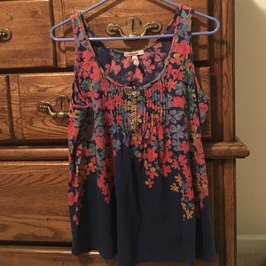 Size medium maternity tank by Old Navy