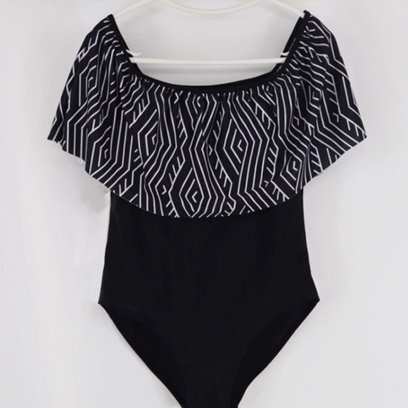 Ruffle Off Shoulder Bikini - Picture 4 of 4