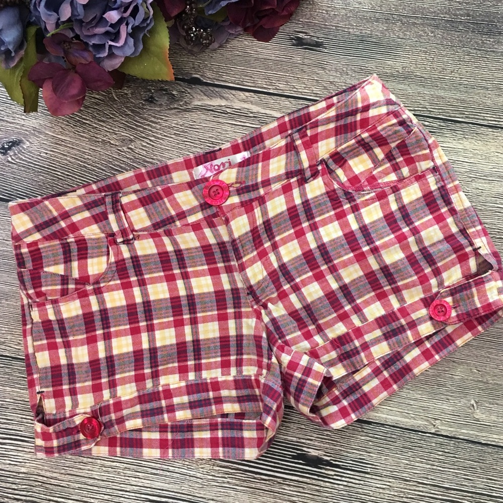 Nori plaid shorts button details sz 3