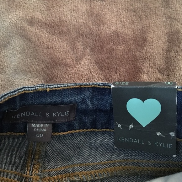 Kendall & Kylie shorts - Picture 4 of 4