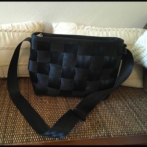 Harvey's Original Seatbelt Black Bag