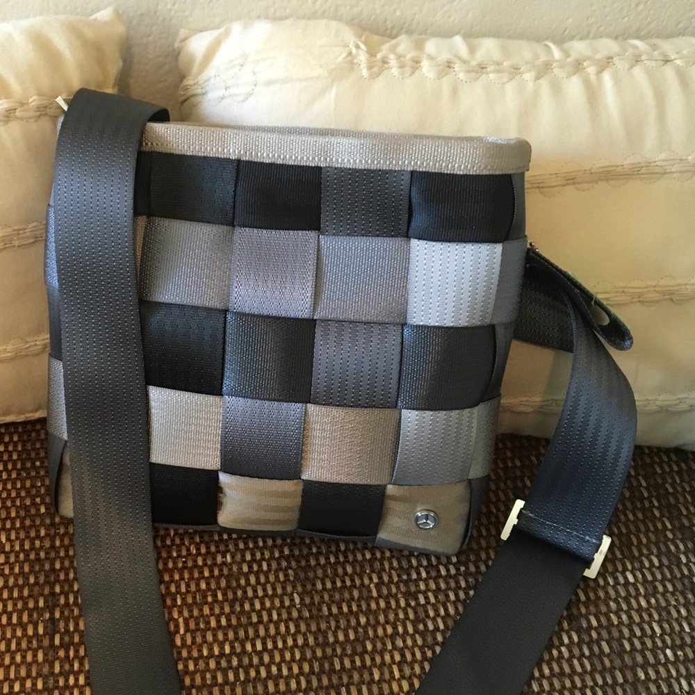 Harveys Original Seatbelt Treecycled Bag