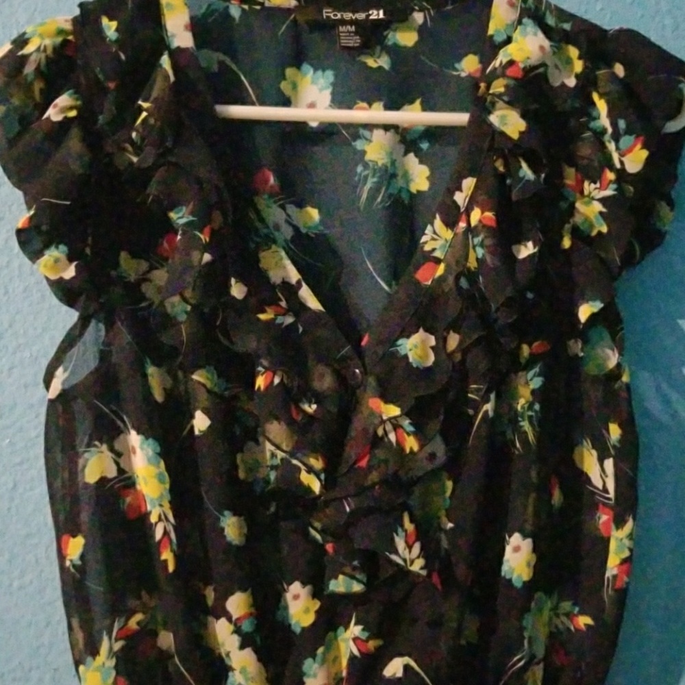 Shirt - Picture 2 of 2