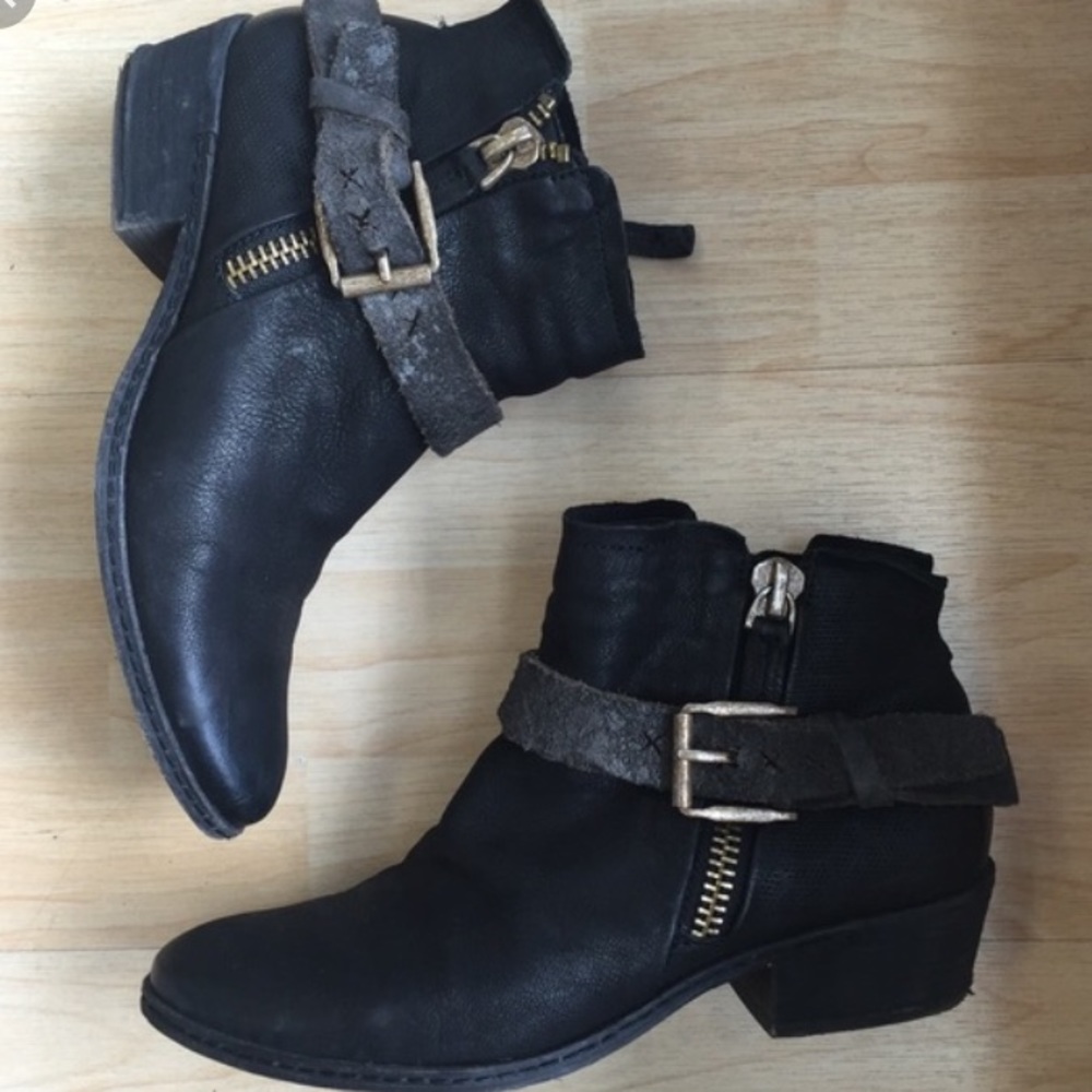❌SOLD❌Dolce Vita Nevada Booties