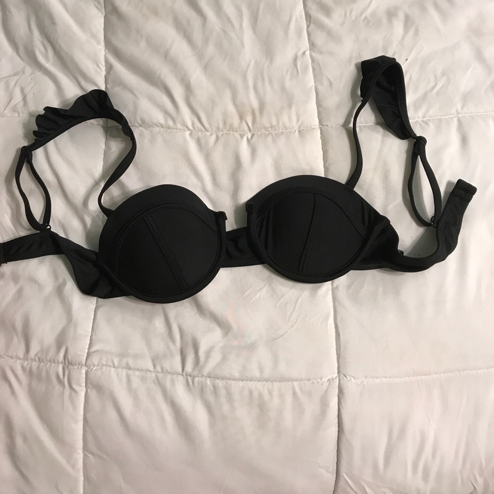 LA HEARTS BLACK BIKINI TOP!!