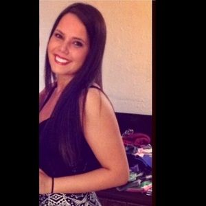 Meet your Posher, Dana