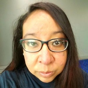 Meet your Posher, Elia