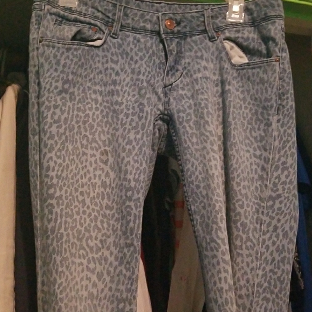 Jeans - Picture 2 of 3