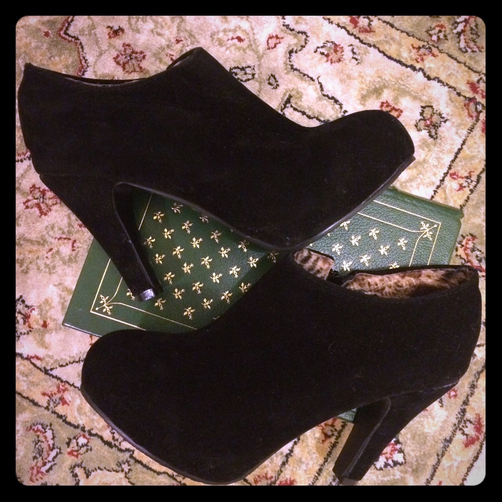 Black heals