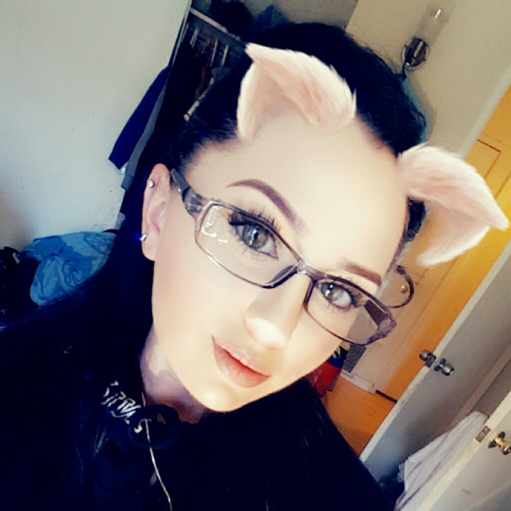 Meet your Posher, Ashley