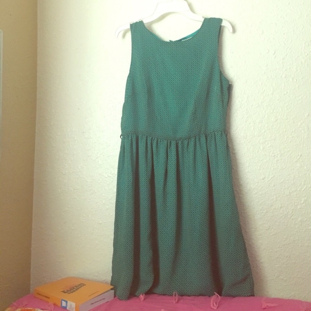 Forever 21 turquoise daisy dress