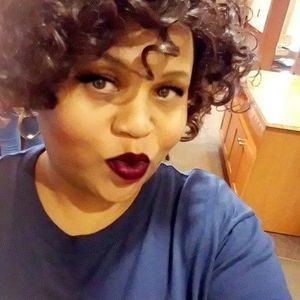 Meet your Posher, Deirdre