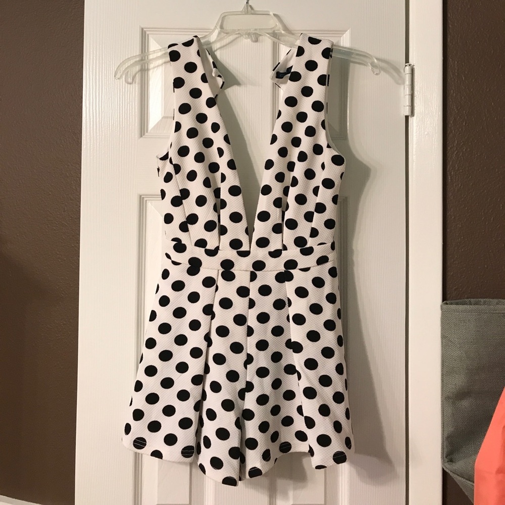 POLKA DOT ROMPER!!