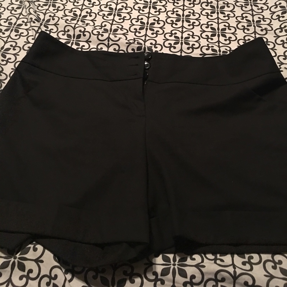 The limited Cassidy fit black shorts size 14!!