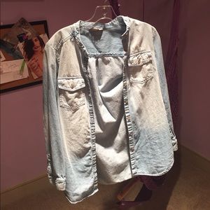 Jean long sleeve top button down