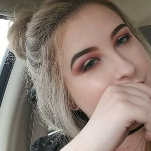 Meet your Posher, Lacey