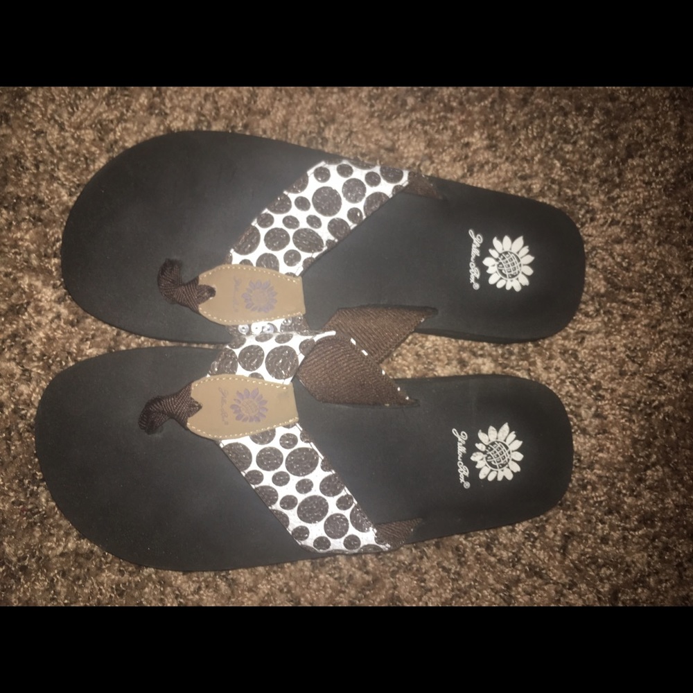 Size 9 yellow box vguc