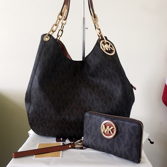 Michael Kors Handbags - Michael Kors Large Fulton Tote & Matching Wallet