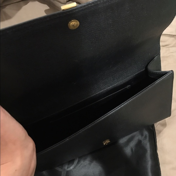 Clutch - Picture 2 of 3