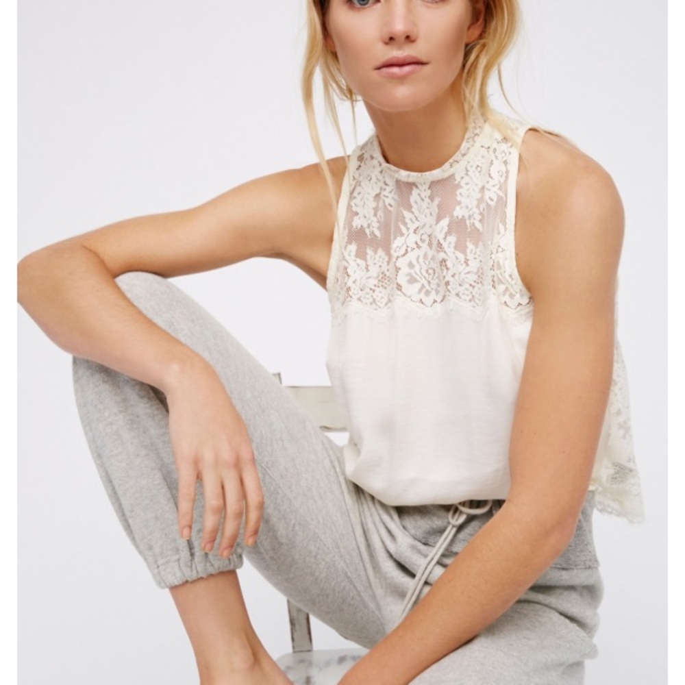 NWT sold out free people lace top