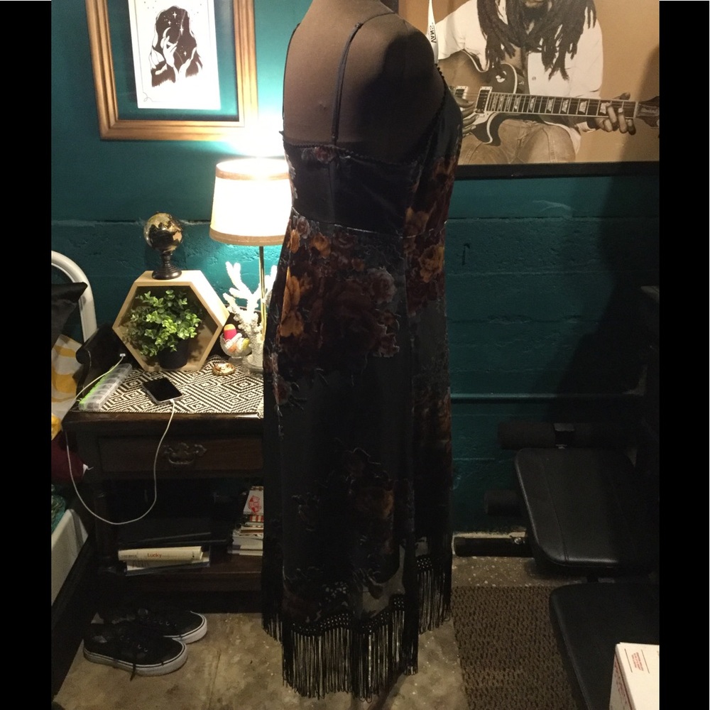 Dress - Picture 2 of 5